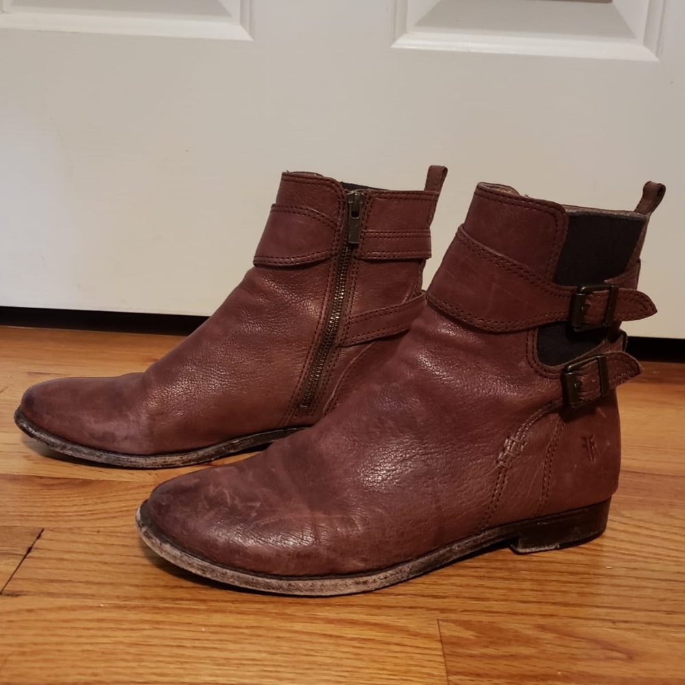 Frye Anna Gore Short Boot - size 8